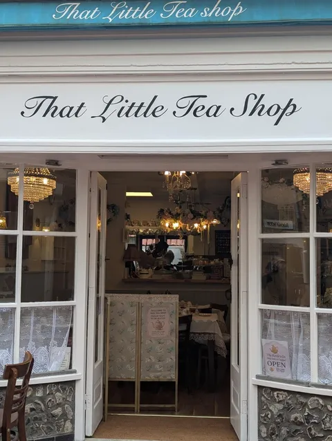 Inside the tearoom, photo 19